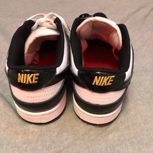 COPY - Nike Dunk Low Supreme Stars Black - Picture 5 of 8